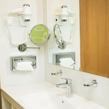 Otel Paernu Hotel 4*