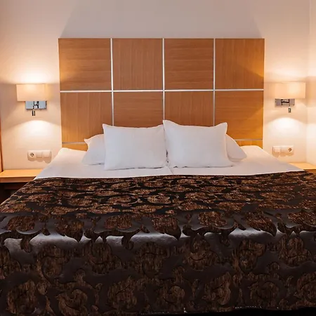 Paernu Hotel Otel