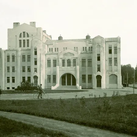 Отель "Пярну"  4*